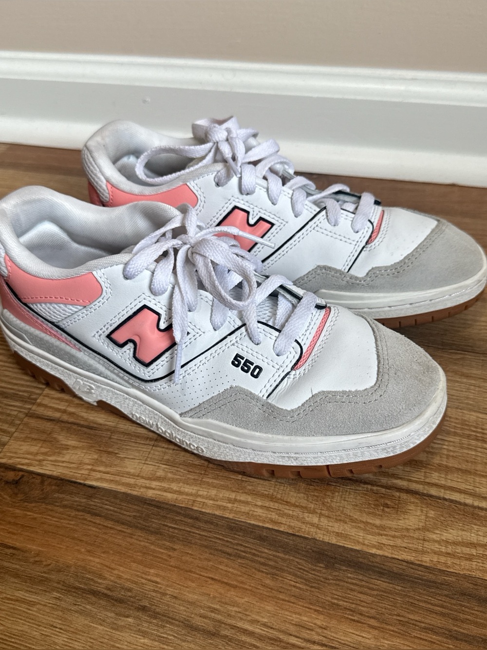 New Balance women White and Pink 550 Sneakers
